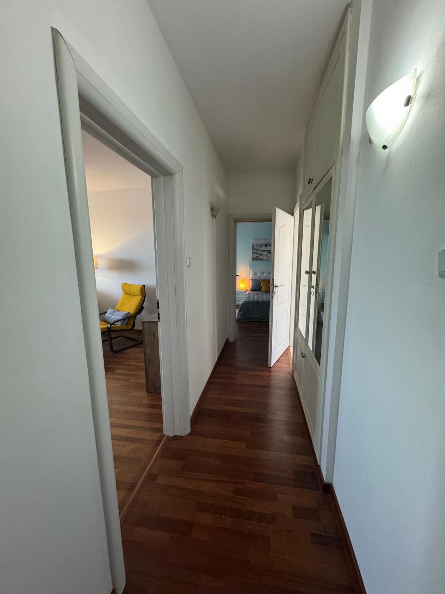 Kakavanen'S Sea View Apartment 발치크 외부 사진