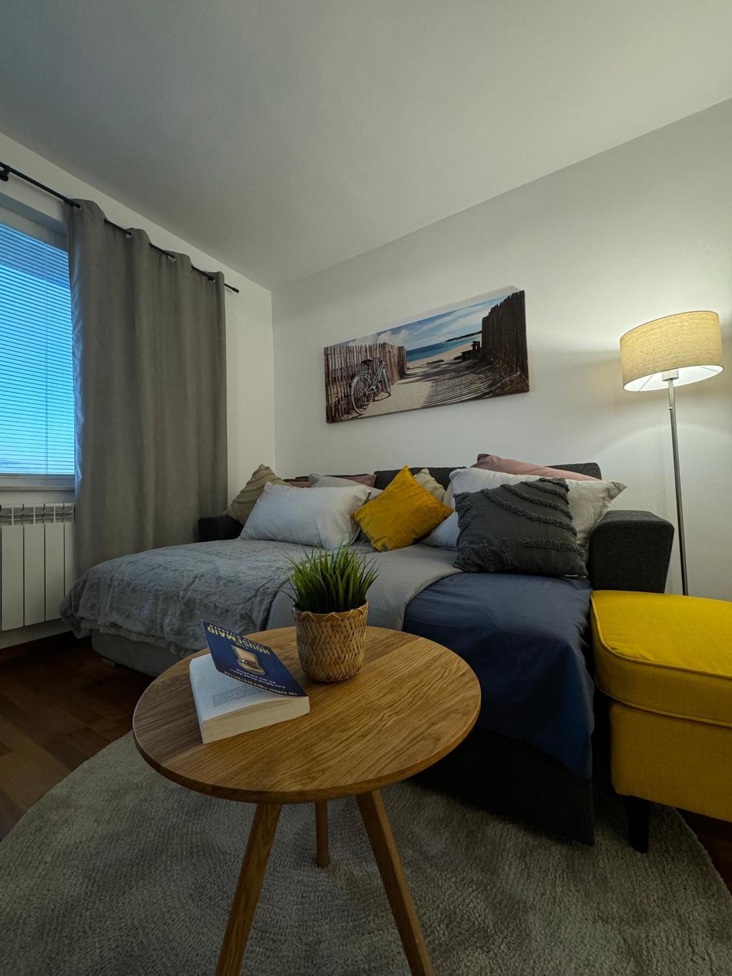 Kakavanen'S Sea View Apartment 발치크 외부 사진