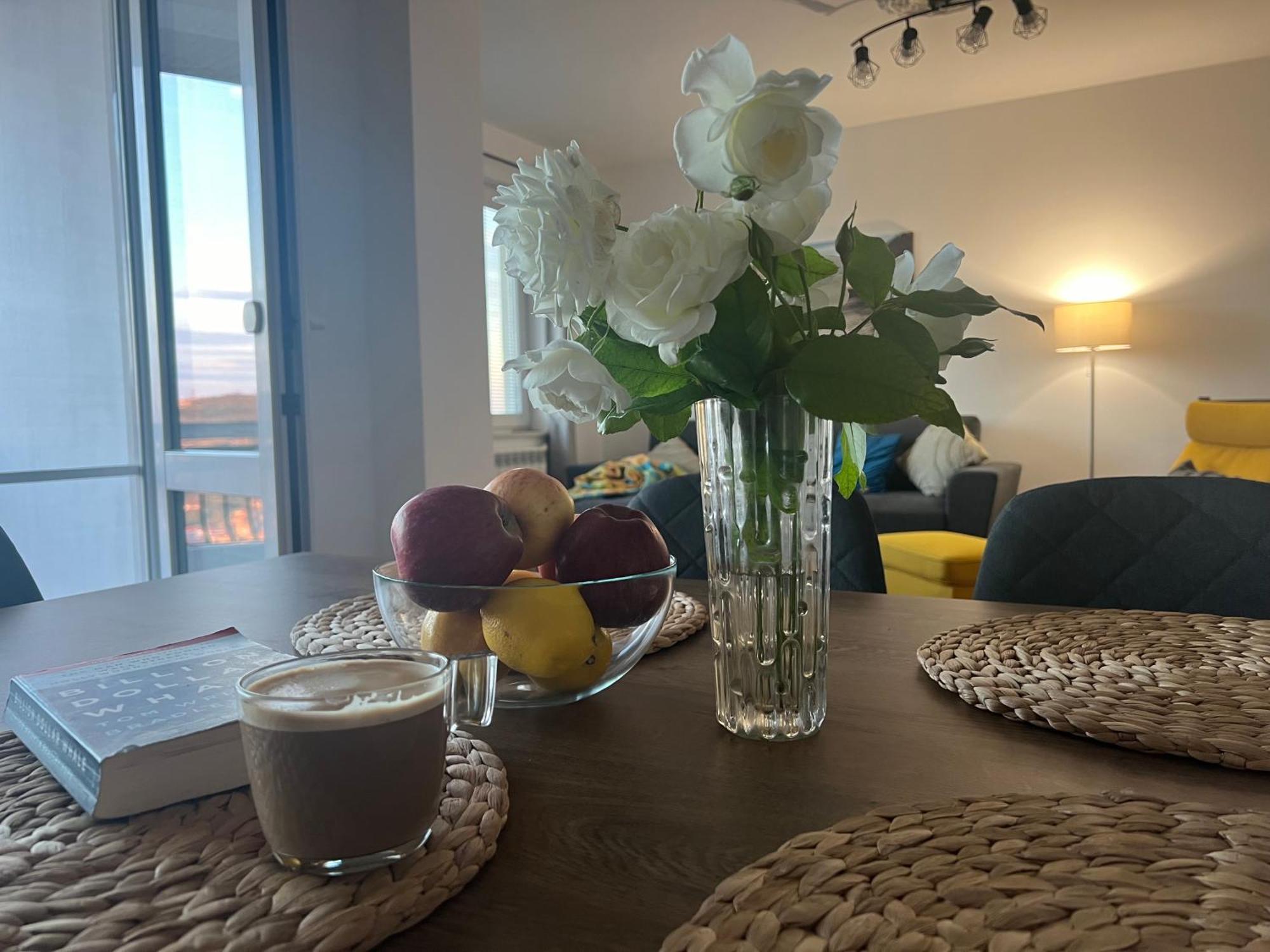 Kakavanen'S Sea View Apartment 발치크 외부 사진