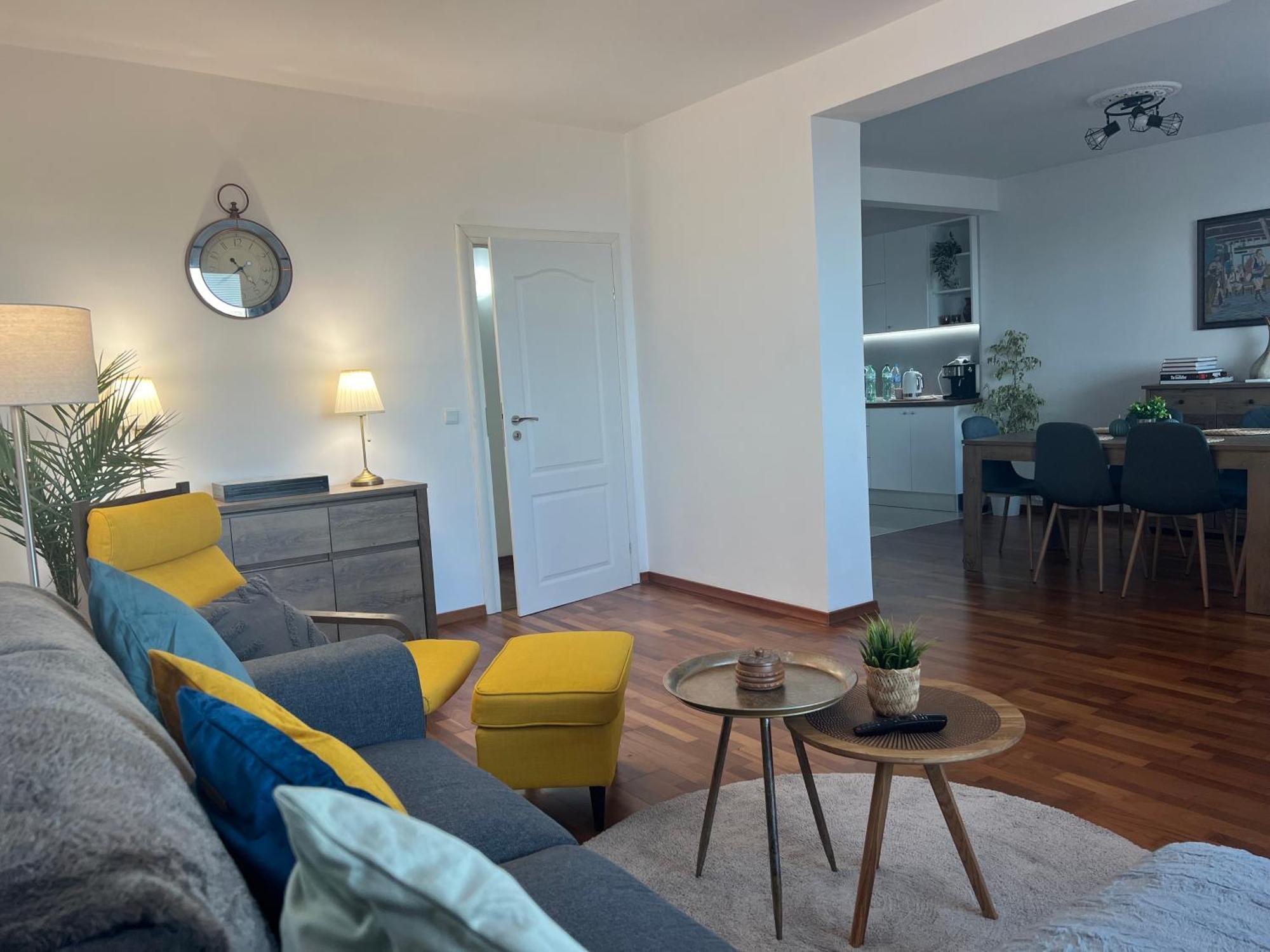 Kakavanen'S Sea View Apartment 발치크 외부 사진